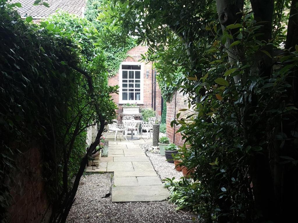 The Red House Hotel Grantham Exterior foto